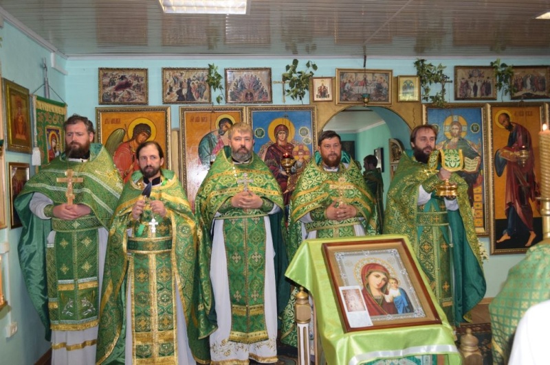 Соборное богослужение в храме в честь Святой Троицы г. Шахты