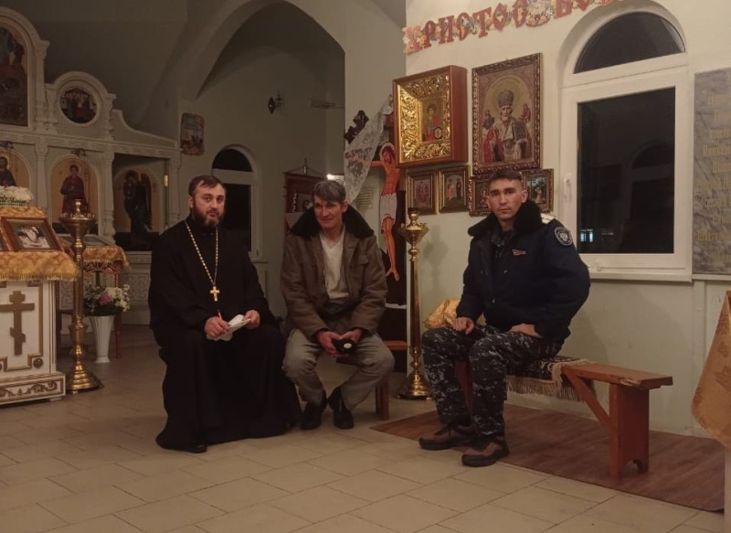 Рабочая встреча настоятеля храма иерея Сергия Липень с казаками
