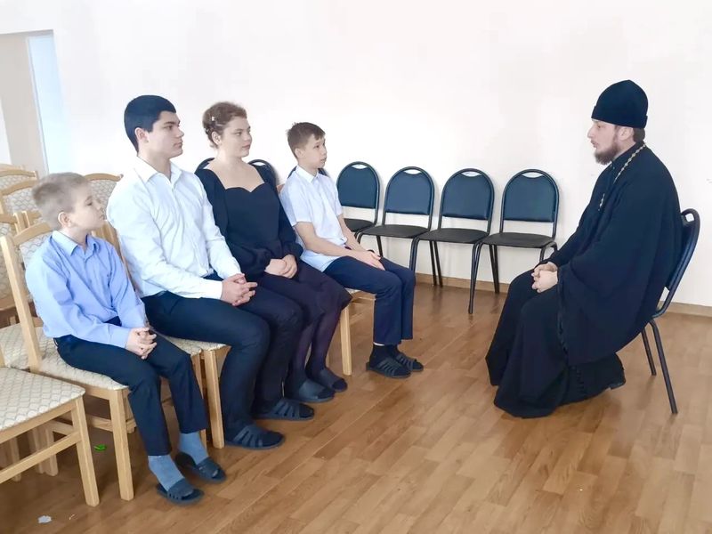 Духовно-нравственная беседа в отделении социальной реабилитации Боковского района