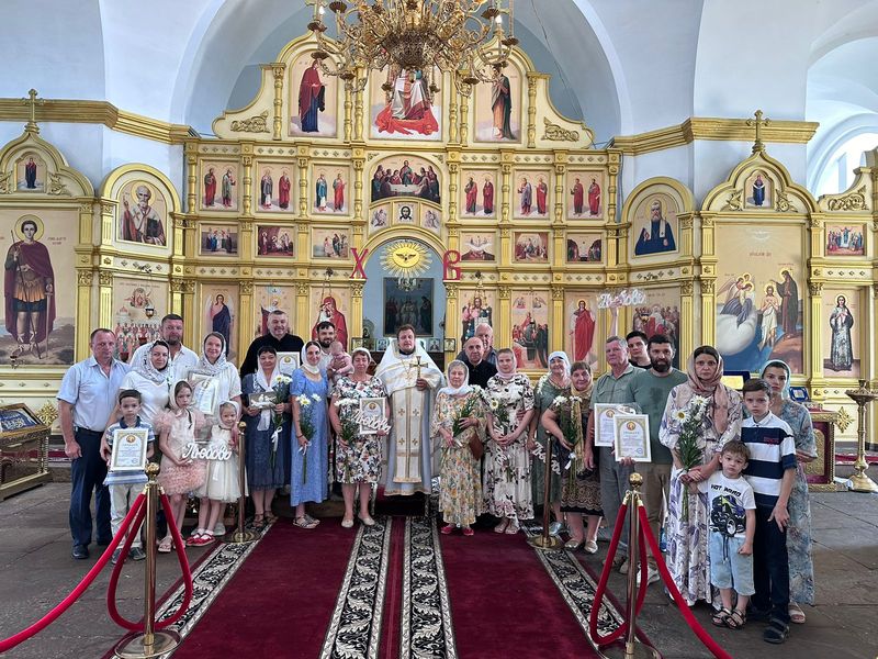 В Успенском храме состоялось чествование семей прихода, по случаю праздника Дня Семьи, Любви и Верности