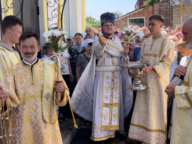 Престольный праздник в храме честь Рождества пророка Предтечи и Крестителя Господня Иоанна молитвенно отметили в станице Боковской
