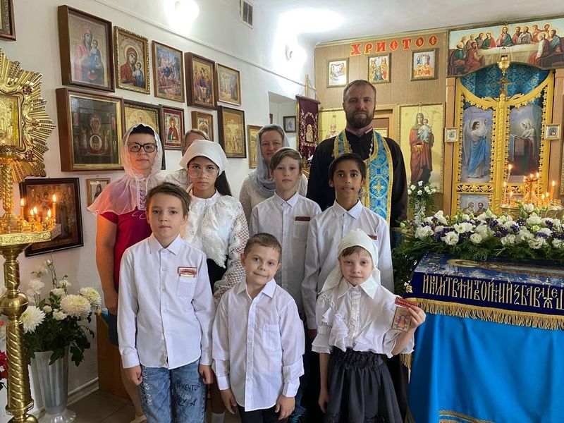 Молебен на начало учебного года в Свято-Пантелеимоновском приходе