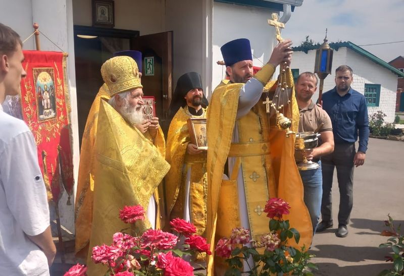 Приход в честь святой равноапостольной княгини Ольги п. Горный соборным богослужением отметил свой престольный праздник