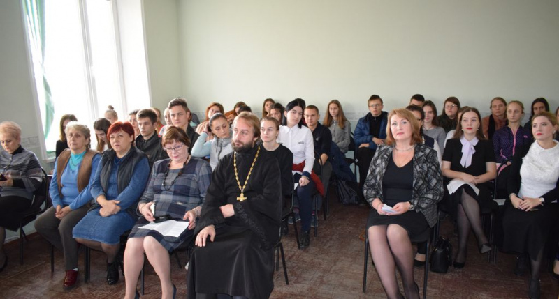 В рамках XXIII Дмитриевских образовательных чтений «Молодежь: свобода и ответственность», в Шахтинском музыкальном колледже прошла конференция «Проблема ценностей современной молодежи»