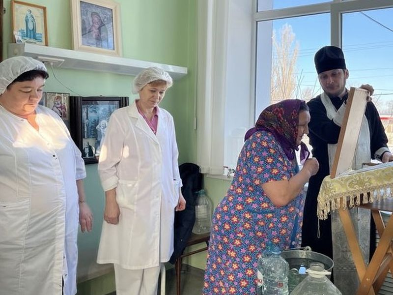 Духовное окормление районной больницы в станице Боковской