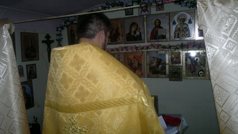 Первую Литургию совершили в храме поселка Машзавод г. Шахты