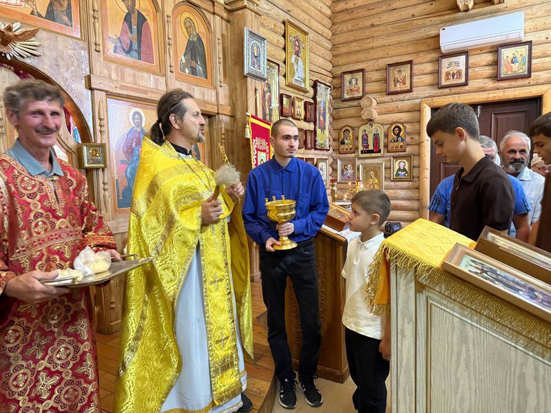 В храме при Шахтинском казачьем кадетском корпусе отслужен молебен перед началом учебного года