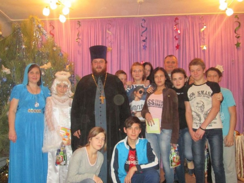 В детском доме №2 города Шахты прошел рождественский праздник