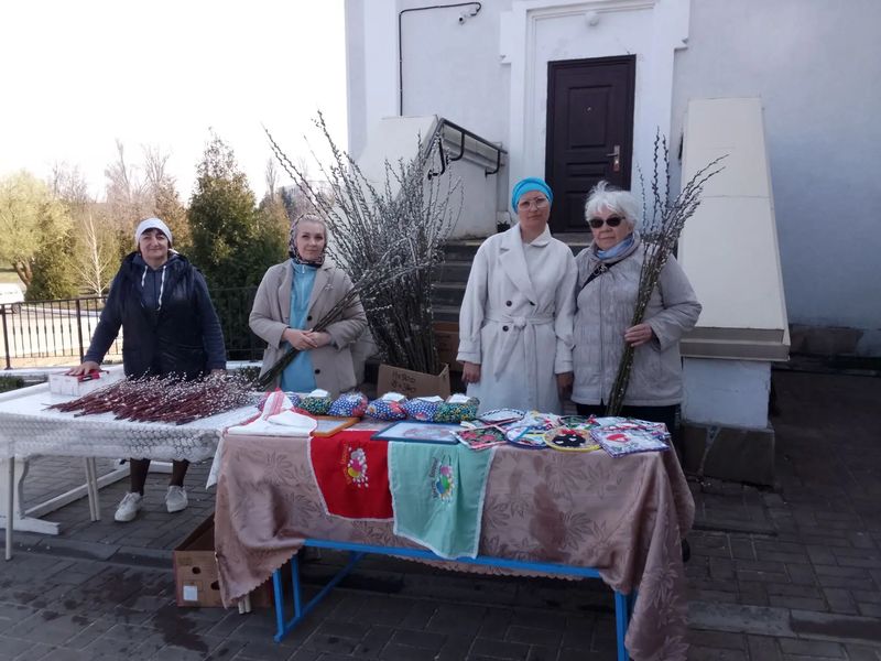 В Донском храме Новошахтинска стартовала акция «Белый Цветок» в помощь раненым воинам СВО
