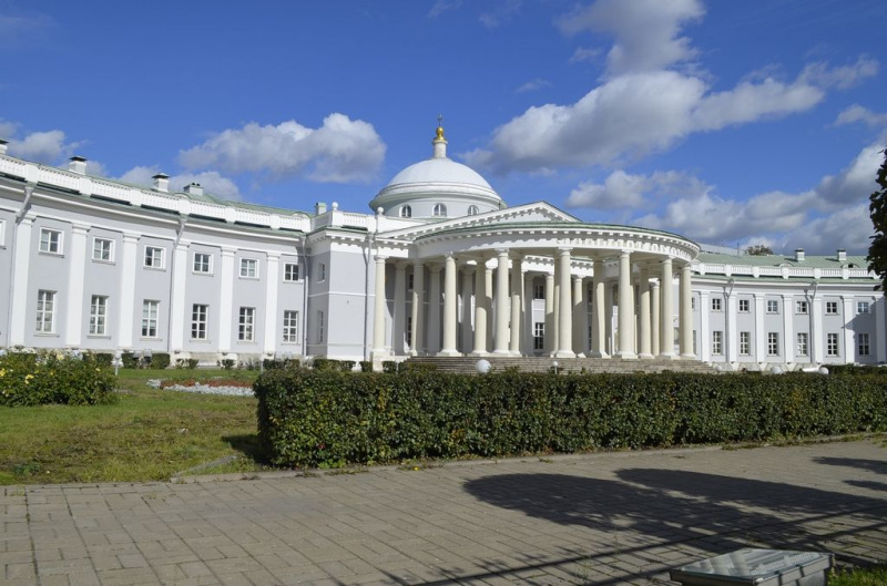 В Международный день глухих стартовал новый образовательный курс по русскому жестовому языку, в котором принял участие иерей Владимир Щербаков