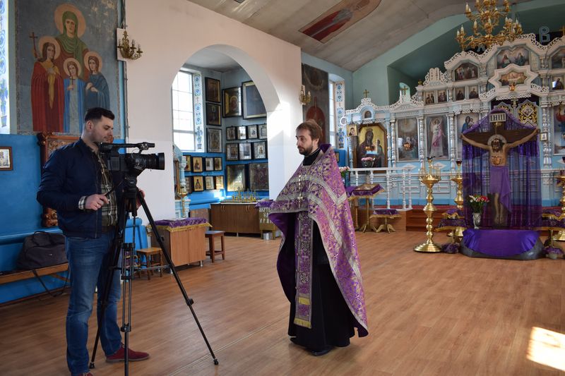 Благочинный приходов Нижнедонского округа в интервью телекомпании «Видеотон» рассказал жителям Октябрьского района о значении Страстной седмицы