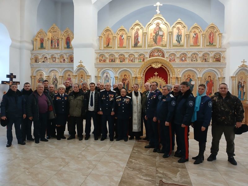 В храме святителя Николая Чудотворца города Зверево состоялась панихида в День памяти геноцида казачества