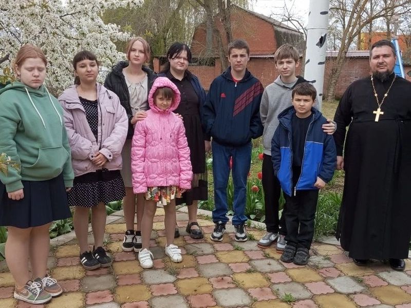 Священник провел нравственную беседу с воспитанниками СРЦ Багаевского района