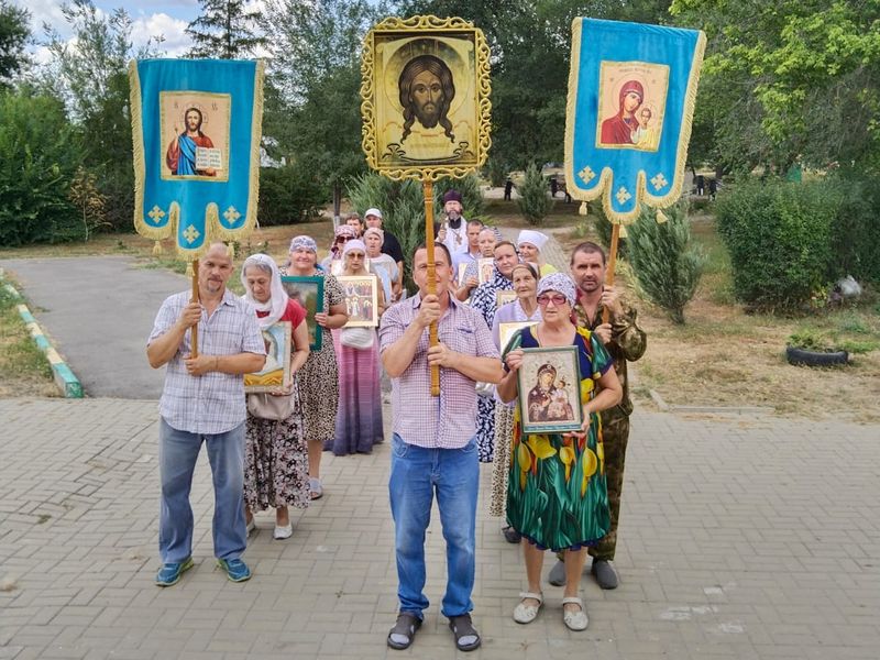 В честь праздника Аксайской иконы Божией Матери в селе Алексеевка состоялся крестный ход