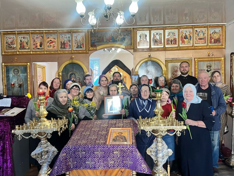 В день памяти блаженной Матроны Московской протоиерей Игорь Жевердан совершил Литургию в храме святителя Николая чудотворца слободы Кашары   