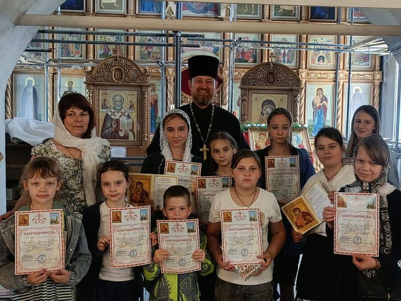 В Донском храме прошло праздничное мероприятие для учащихся воскресных школ Новошахтинского благочиния