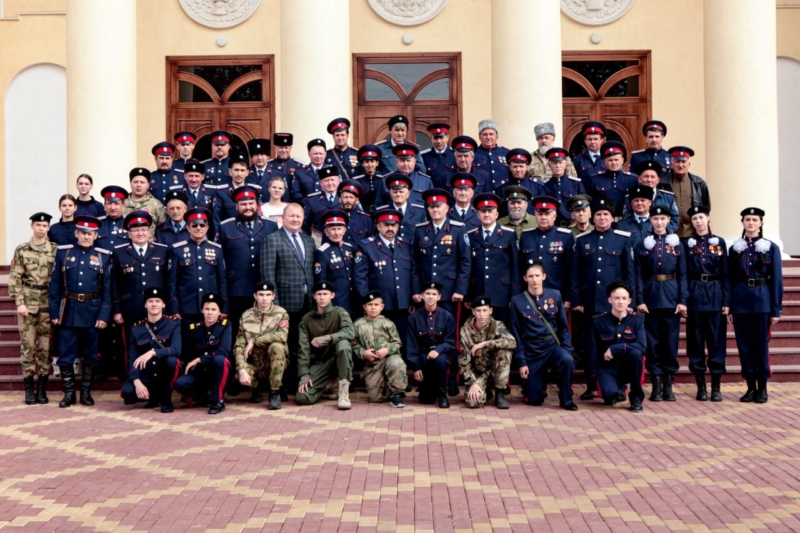В поселке Каменоломни состоялось торжественное мероприятие, посвященное трем значимым юбилеям 