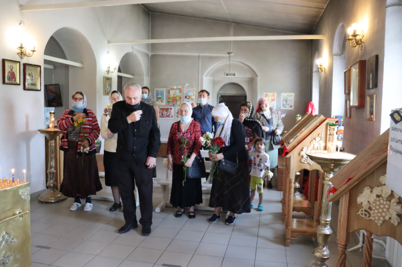 В храме Донской иконы Богородицы состоялась духовно-просветительская беседа, посвященная святым женам-мироносицам