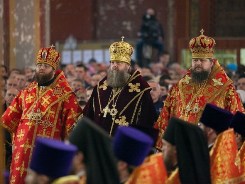 Епископ Игнатий принял участие в Пасхальной великой вечерни в Патриаршем Вознесенском войсковом всеказачьем соборе г.Новочеркасска