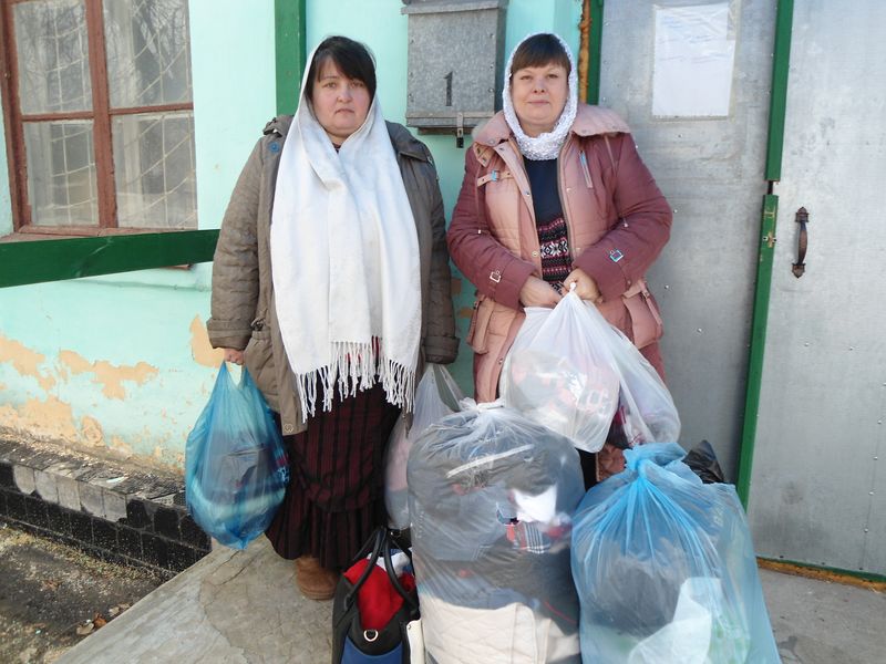 Добровольцы «Общины Милосердия» при храме Почаевской иконы Божией Матери города Каменск-Шахтинский оказали благотворительную помощь нуждающимся