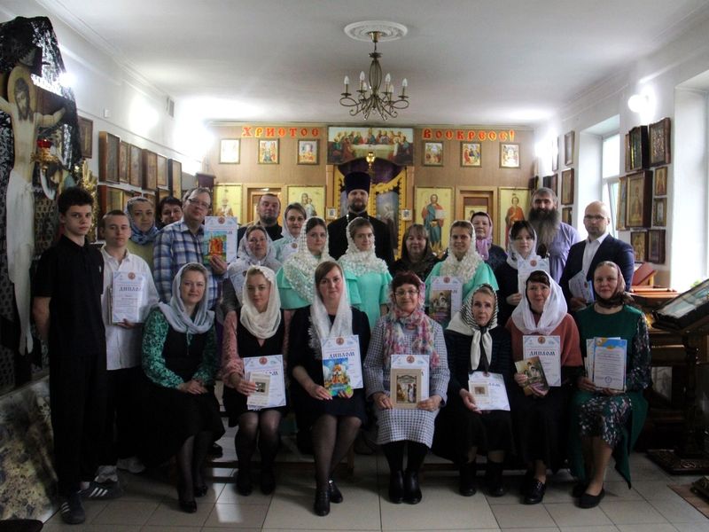 Более 130 гуковчан приняли участие в ежегодном конкурсе духовной поэзии и прозы