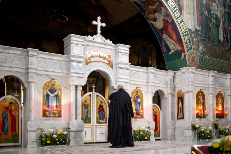 Епископ Симон совершил вечернее богослужение в Покровском кафедральном соборе города Шахты