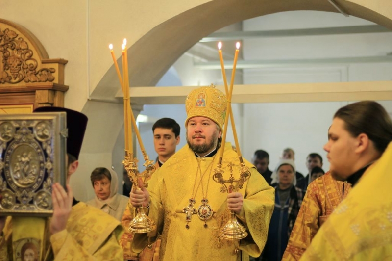 Преосвященнейший епископ Симон возглавил воскресное богослужение в храме Донской иконы Божией Матери г. Новошахтинска