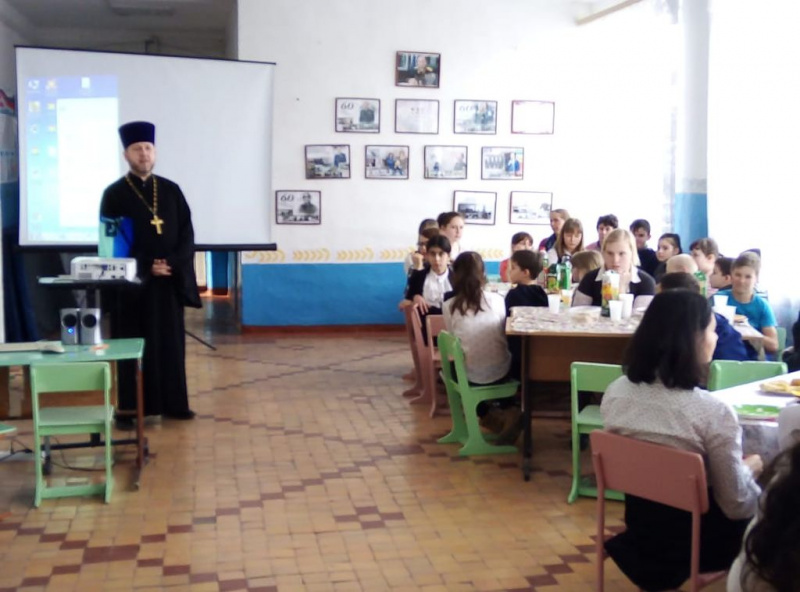 В школе п. Садовый прошел урок ОПК «Великий пост» для учащихся 5-9 классов