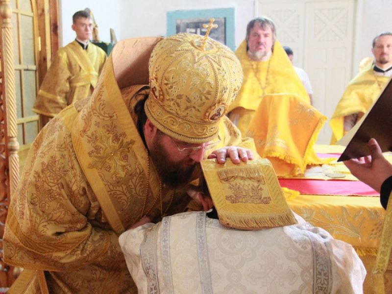 Главные торжества по случаю 1025-летия Крещения Руси в Шахтинской епархии состоялись в Князь-Владимирском храме г. Шахты