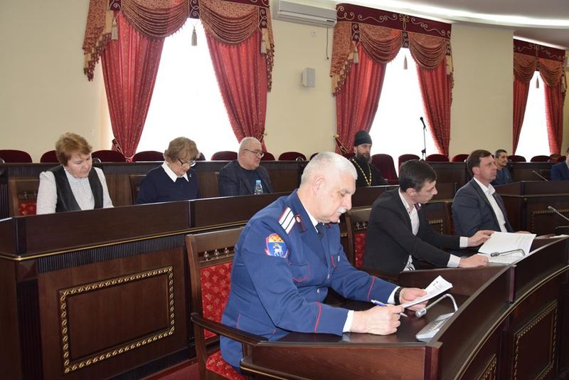 Благочинный приходов Александровск-Грушевского округа принял участие в заседании Общественной палаты города Шахты 5-го созыва