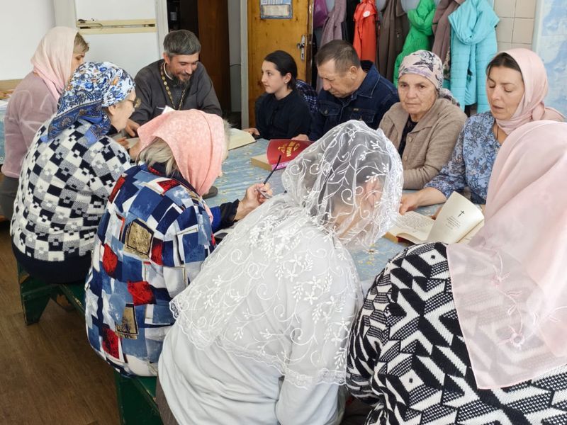 Беседы по Священному Писанию прошли в Никольском храме поселка Аютинский