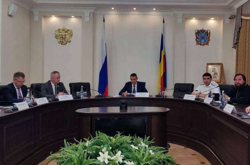 Протоиерей Сергий Яценко принял участие в заседании совета по делам казачества при правительстве Ростовской области