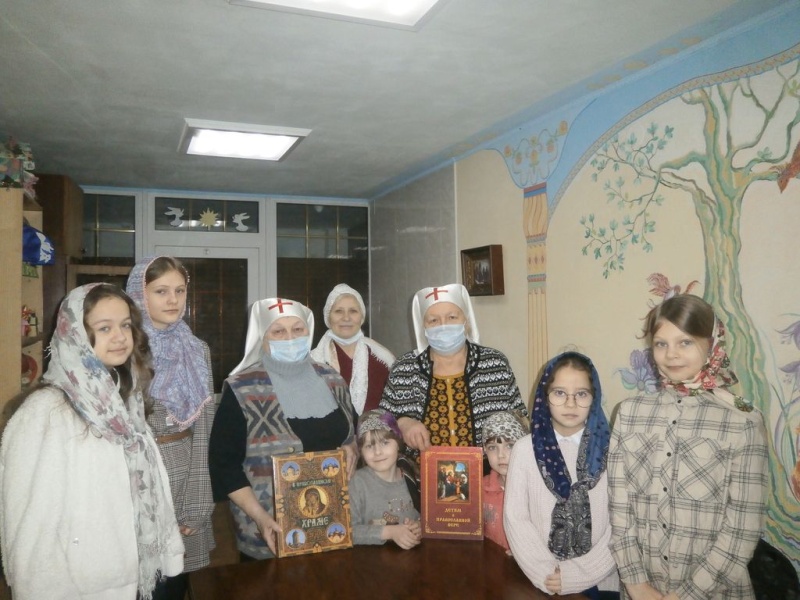 В воскресной школе «Держава» прошло занятие по теме «Значение подвига равноапостольной Нины просветительницы Грузии»