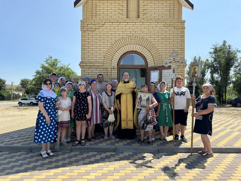 Крестный ход в день памяти Святых Петра и Февронии в Миллеровском благочинии