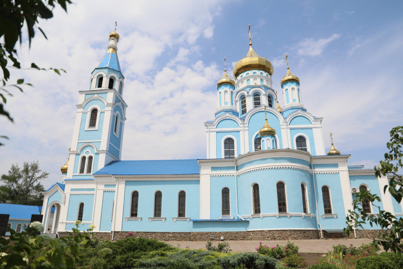 Прихожане Покровского кафедрального собора г. Шахты завершили очередной этап чтения Священного Писания