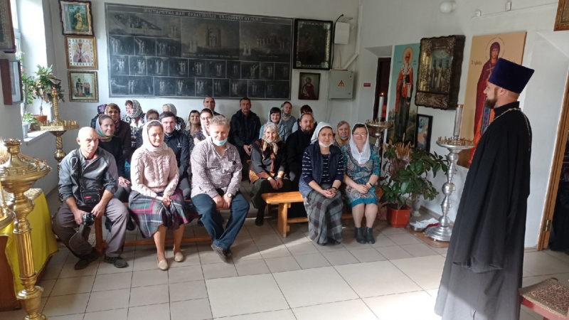 В храме великомученика Пантелеимона г. Гуково состоялось приходское собрание