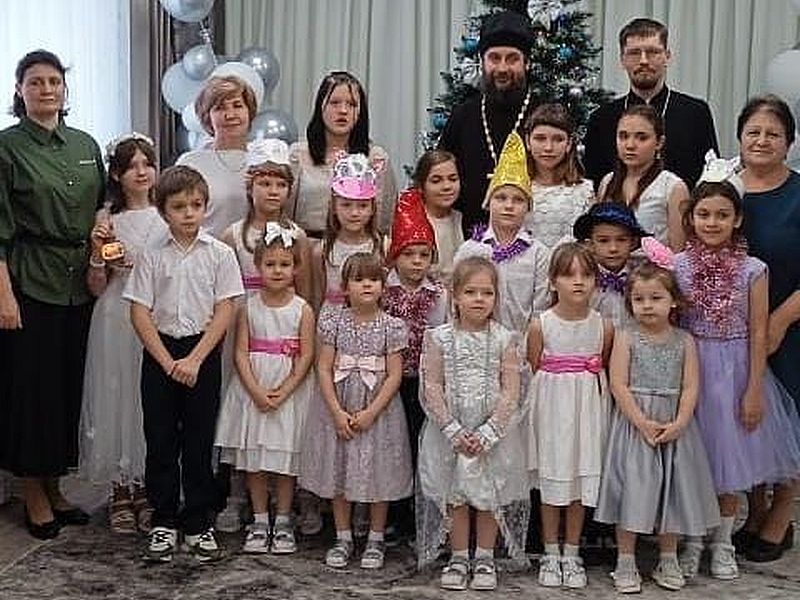 Театрализованное представление «Рождественский огонек»