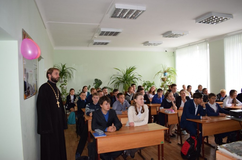 В школе №23 п. Красногорняцкий состоялся открытый урок «Святой благоверный князь Александр Невский – опора земли Русской» 