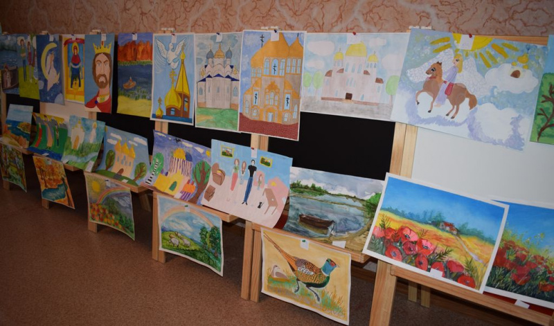 В храме Архистратига Михаила п. Каменоломни состоялось проведение отборочного этапа XIV Международного конкурса детского творчества «Красота Божьего мира»