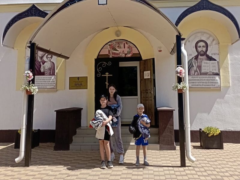 Приход храма Иоанна Предтечи станицы Боковской регулярно оказывает помощь нуждающимся семьям