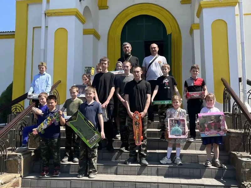 В храме посёлка Аютинский прошёл мастер-класс по сборке и разборке оружия