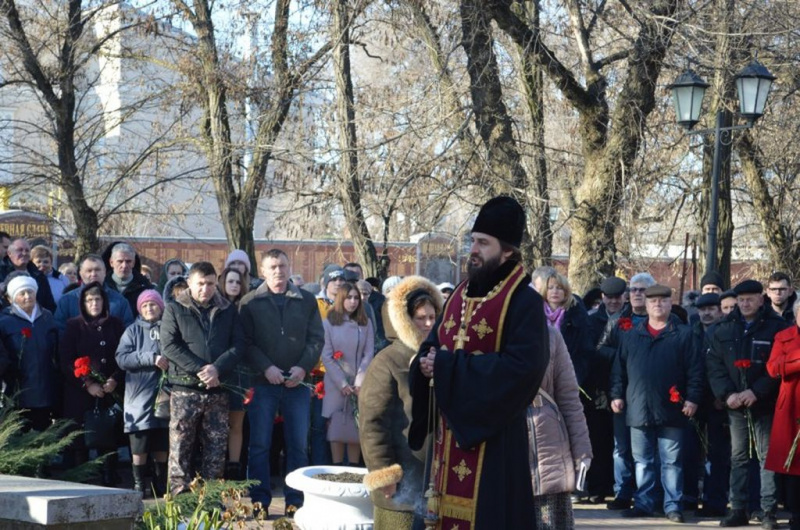 Протоирей Сергий Яценко совершил панихиду по погибшим воинам в Афганистане в Октябрьском районе
