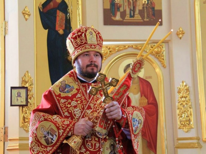 Продолжая Пасхальные торжества, епископ Симон в понедельник Светлой седмицы совершил Божественную литургию в храме Покрова Пресвятой Богородицы г. Каменск-Шахтинский