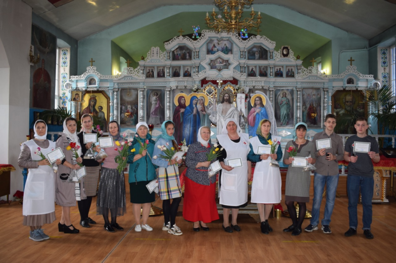 В храме Архистратига Михаила пос. Каменоломни состоялось награждение волонтеров благотворительной акции «Корзина доброты»