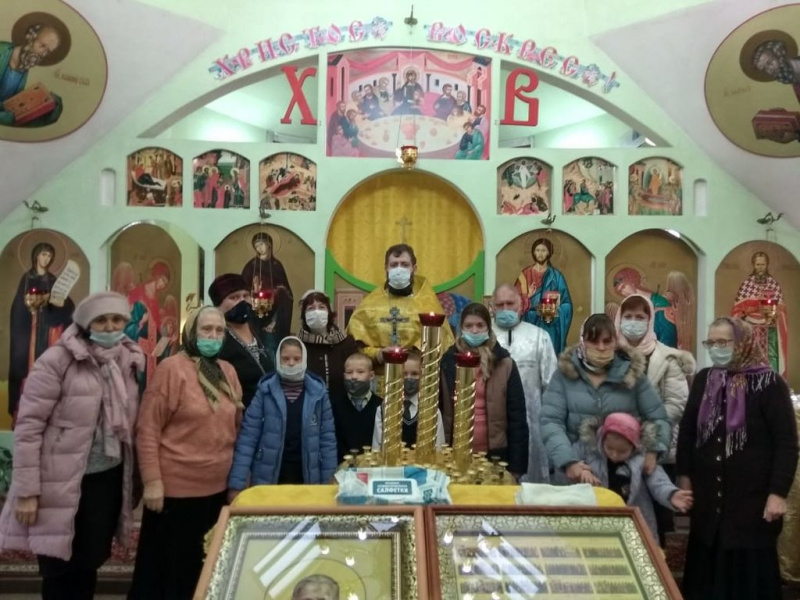 В храме святого Иоанна Кронштадского г. Шахты на молитву собрались дети, родители и воспитатели оздоровительного центра «Добродея»