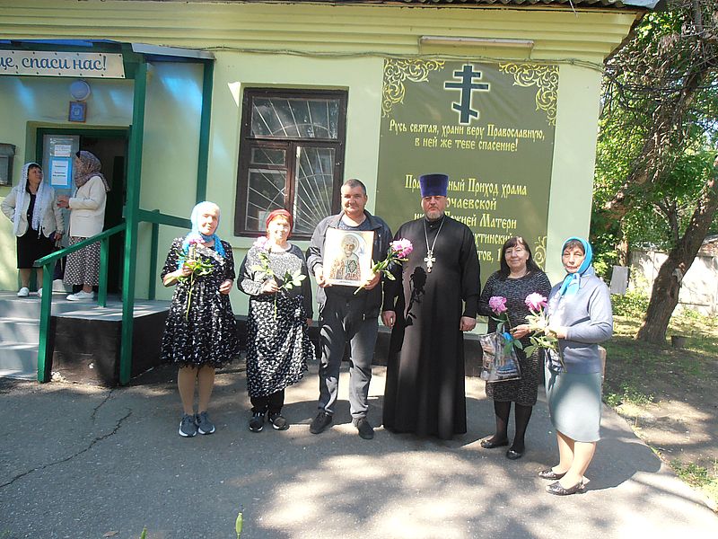 Пациенты наркологического отделения города Каменск-Шахтинский посетили храм   