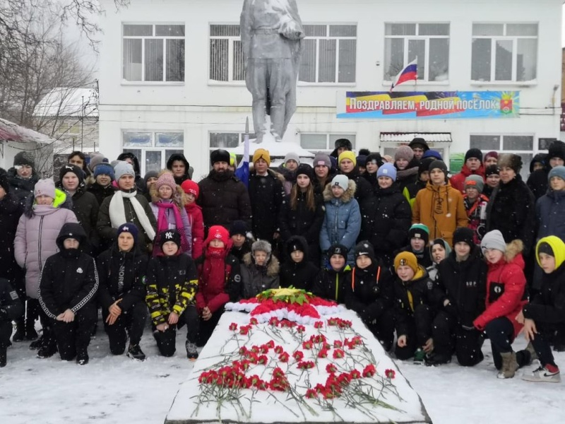 В поселке Горном состоялся митинг, посвященный освобождению поселка от немецко-фашистских захватчиков