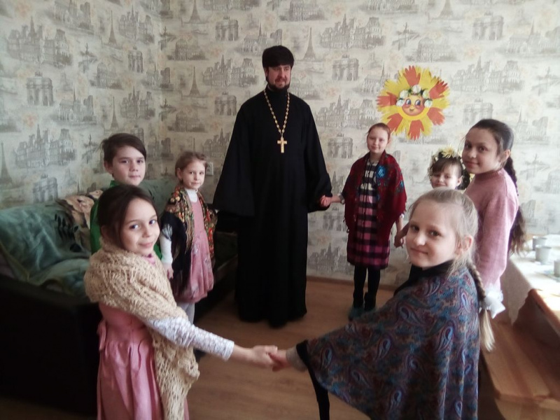 В Воскресной школе «Светочь» при храме святой блаженной Матроны Московской Донецкого благочиния состоялось праздничное мероприятие «Проводы зимы»