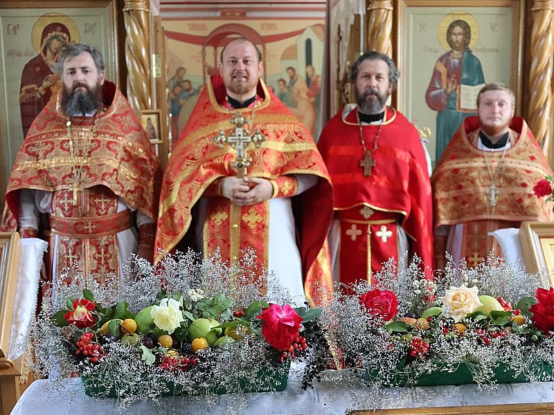 В храме Донской иконы Божией Матери почтили память священномученика Александра, епископа Команского