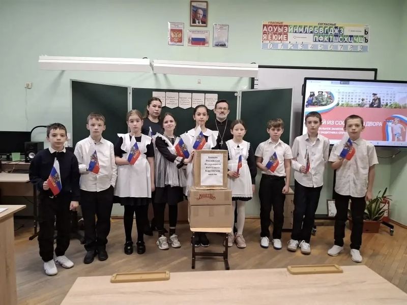 Духовно-нравственная беседа священника с учениками в станице Каргинской